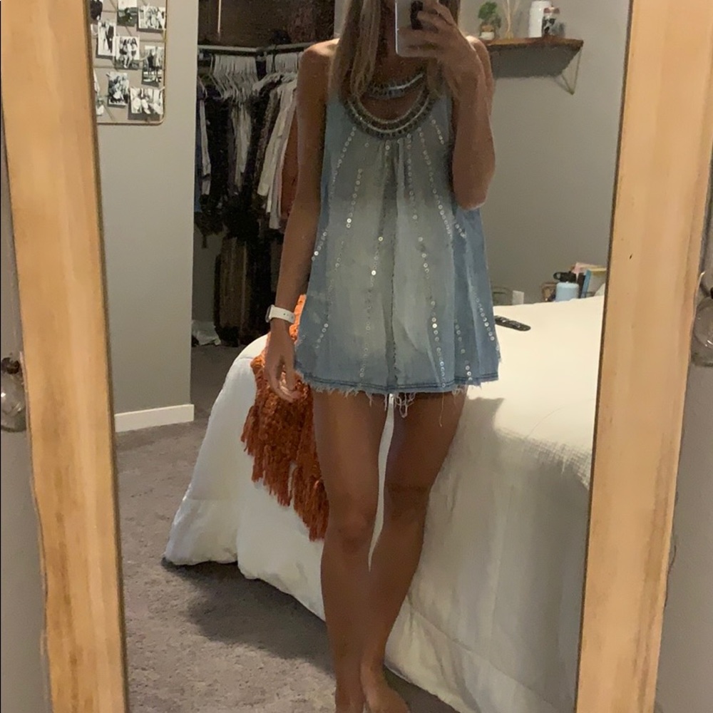 Double D Ranch weeping Moon Sequin tank - Picture 5 of 5